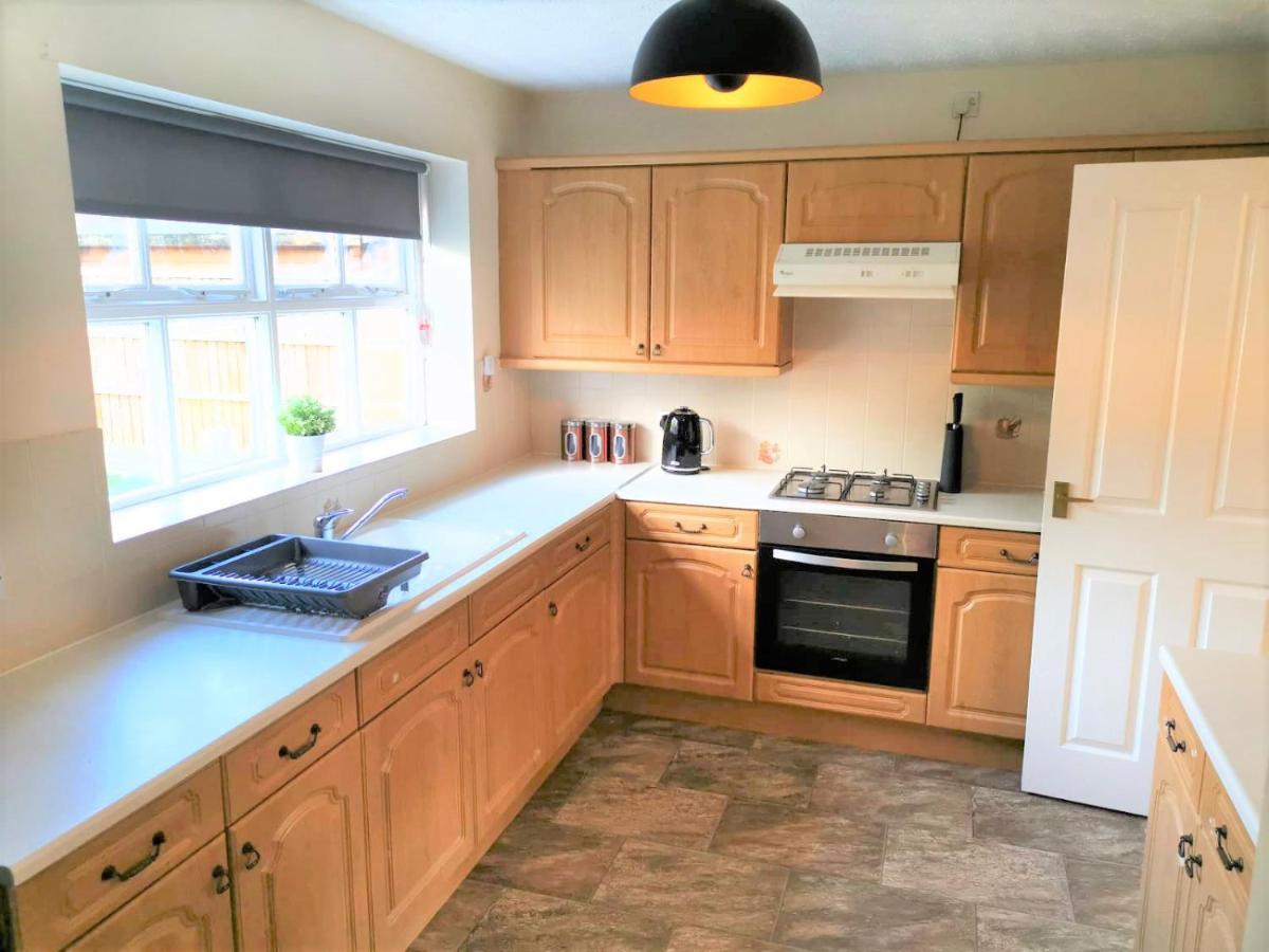 Emerald House - Spacious 3 Bed House With Ensuite Parking Gardens And Netflix Leamington Spa Zewnętrze zdjęcie