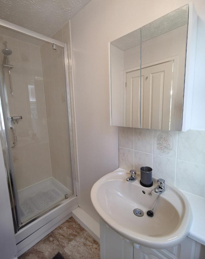 Emerald House - Spacious 3 Bed House With Ensuite Parking Gardens And Netflix Leamington Spa Zewnętrze zdjęcie